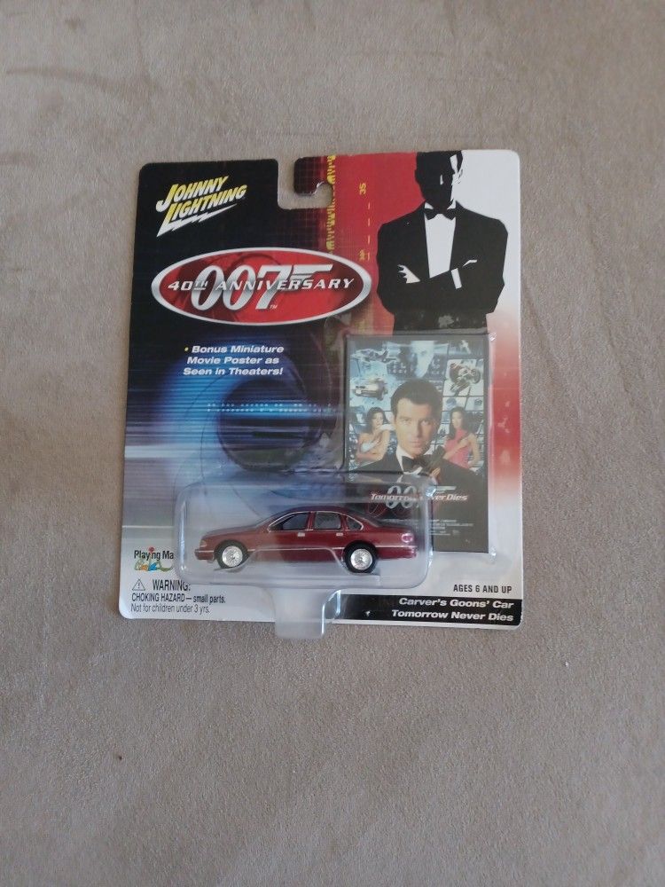 Johnny Lightning James Bond 007 40th Anniversary Tomorrow Never Dies Aston Martin