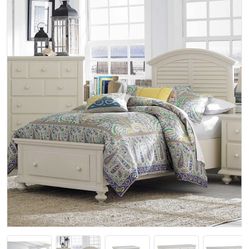 Broyhill Cream Bedroom Set Queen 