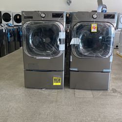 LG 6.3cu. FRONT LOAD WASHER AND DRYER (Scratch And Dent)