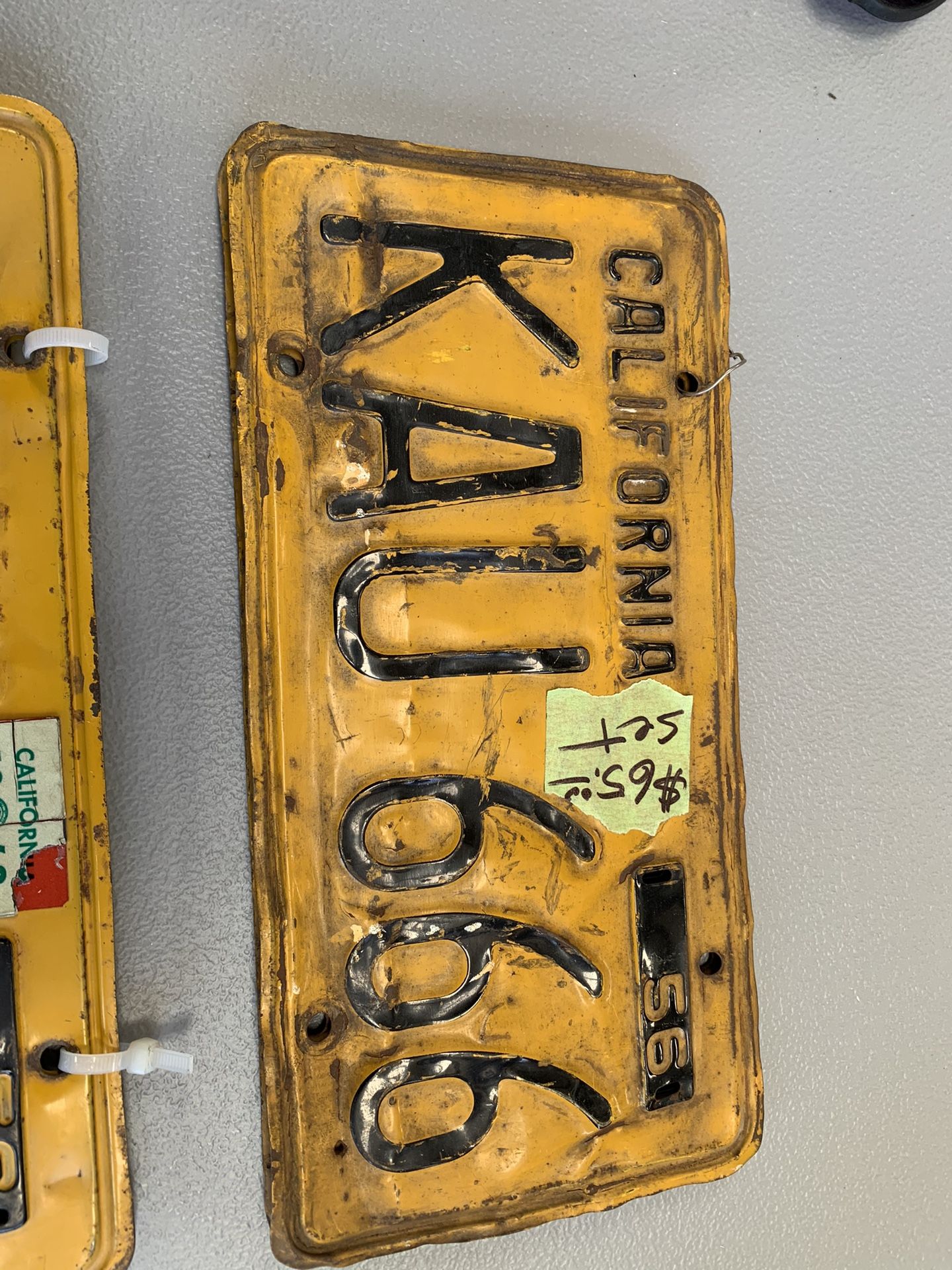 VINTAGE CALIFORNIA YELLOW LICENSE PLATES SET $65 for the matching pair In Madera ca