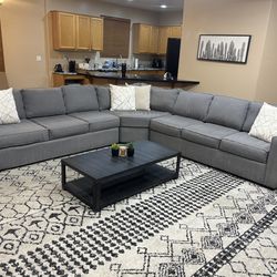 Beautiful 3pc Grey L-Sectional