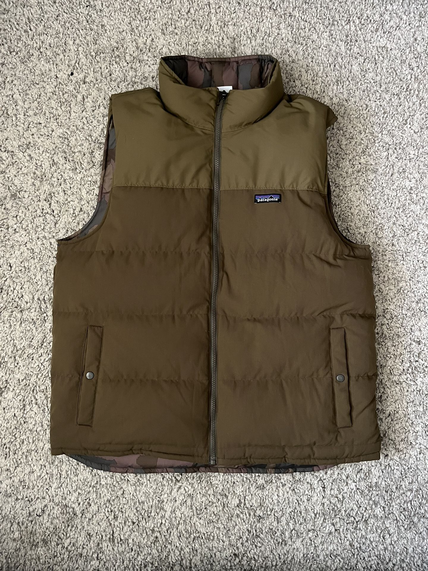 Patagonia Reversible camo/brown Jacket
