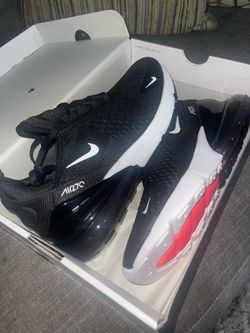 NIKE AIR MAX 270