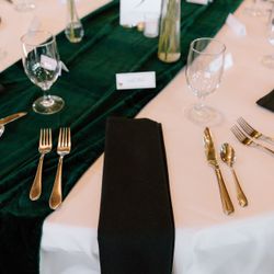 Emerald Green Velvet Table Runners-Set Of 18