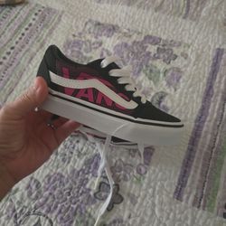 VANS 11