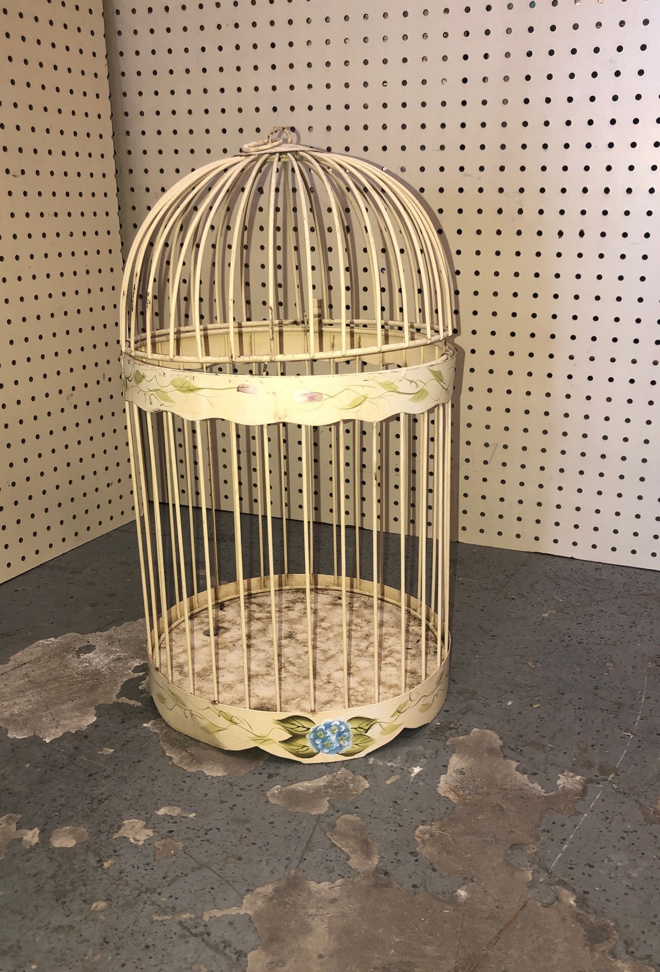 Decretive bird cage