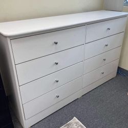 Eight Drawers Dresser 