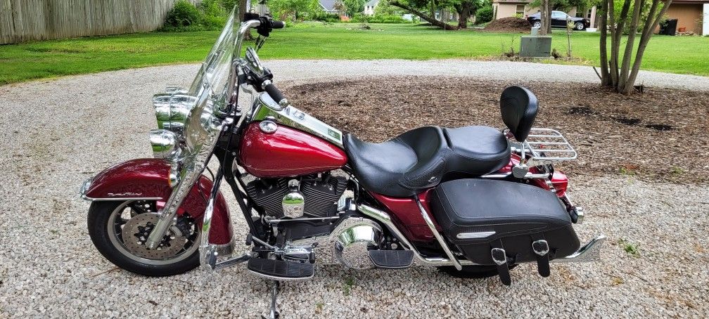 Photo 2005 Harley Davidson Road King Classic FI