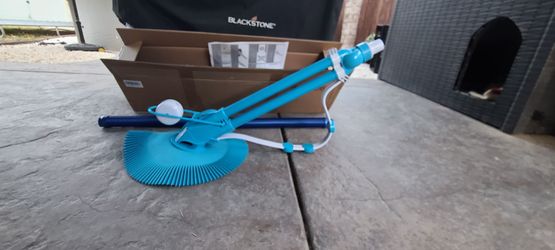Pool vacuum cleaner