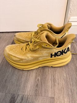 Hoka Clifton 9 Running Shoes Yellow