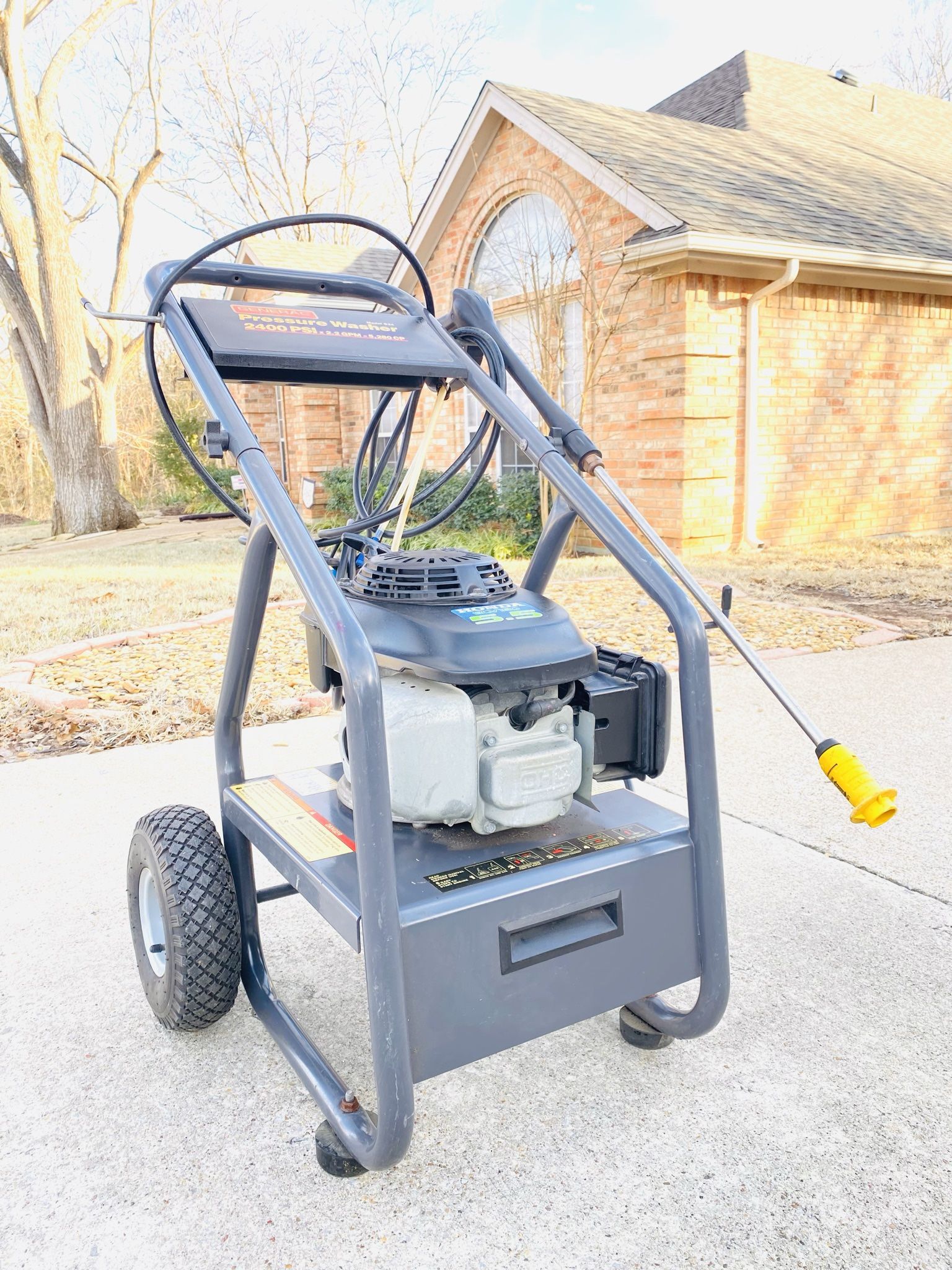 Generac 5.5HP / 2400 Psi / 2.2gpm Pressure Washer (Honda GCV160 Engine)