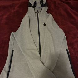 Nike Sweater Size Medium 