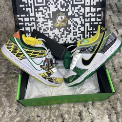 Nike Dunk Low University Of Oregon PE Away Size 9.5 100% Authentic 