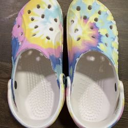 Tie Dye Crocs Size Men’s 7/Womens 9