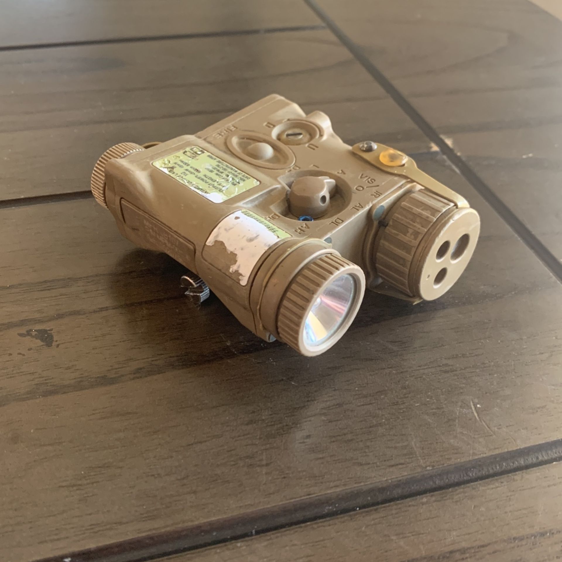 PEQ-16 IR laser