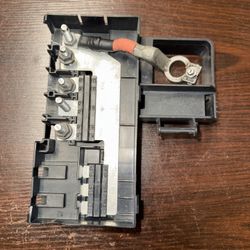14-20 GMC YUKON SIERRA SILVERADO POWER POSITIVE BATTERY DISTRIBUTION BLOCK  OEM