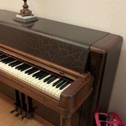 Free Piano -  Wurlitzer Upright Piano