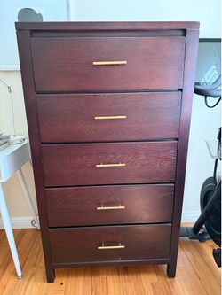 Espresso 5-Drawer Dresser / Chest of Drawers