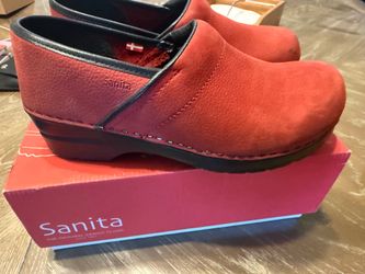 Sanita Clogs