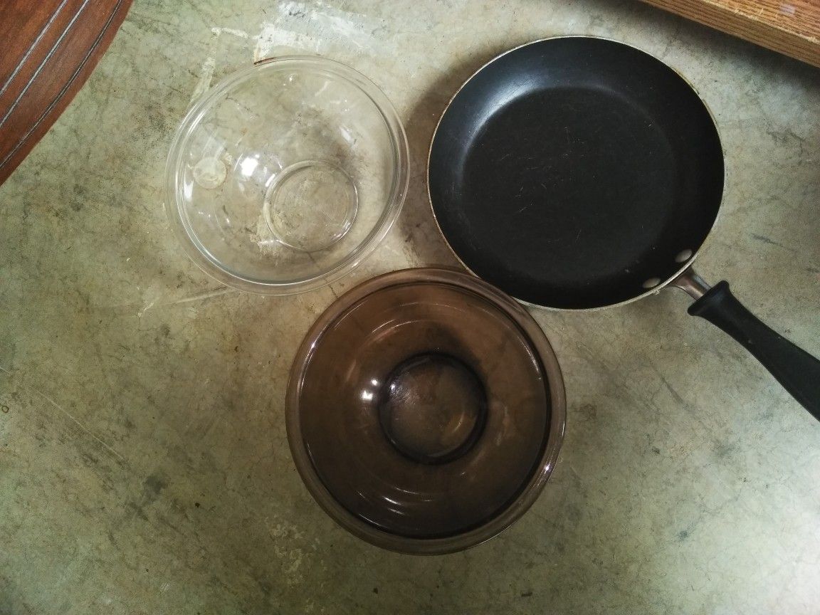 Skillet and mixing bowls