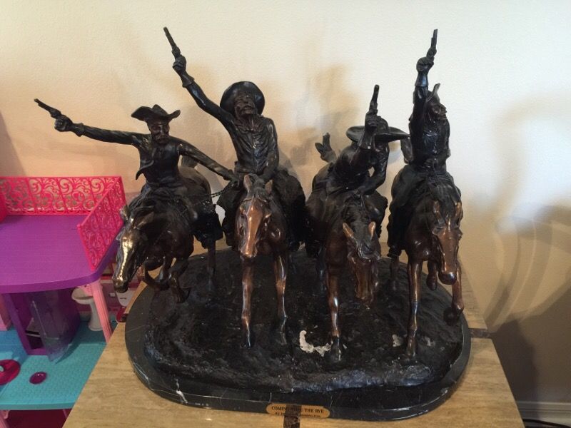 Frederic Remington coming thru the rye statue