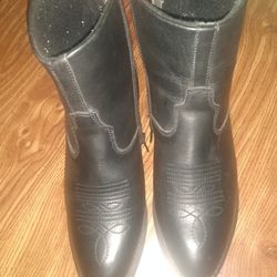 Western Style Boots By Guide Wear See