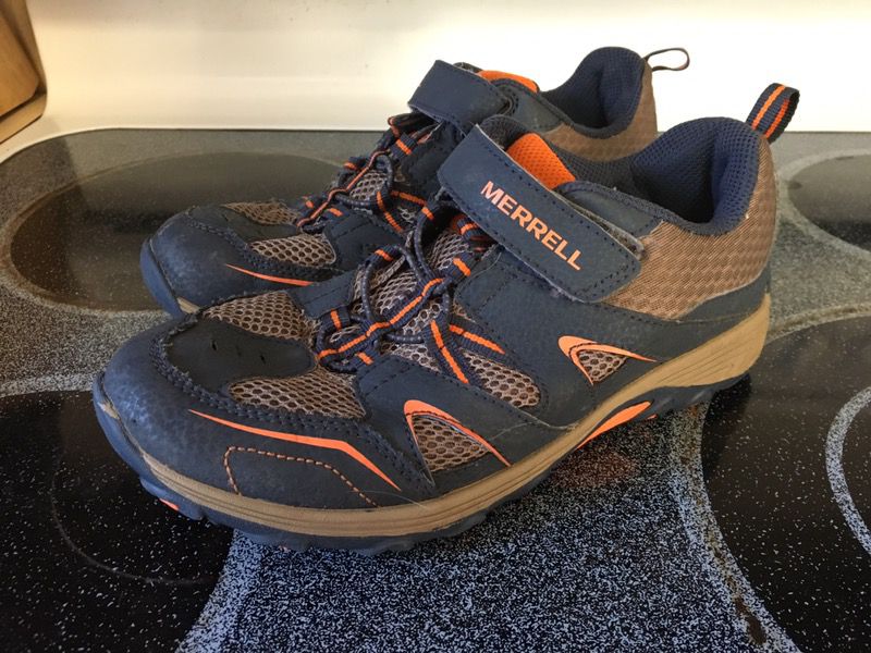 Merrell boys shoes - youth size 4.5