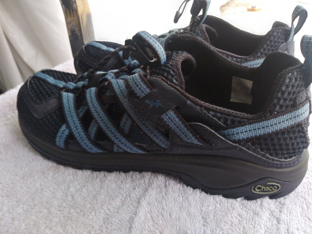 Shoes..NEw...Chaco evo1 hiking shoes.. Brand new. Black&blue color