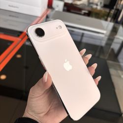 Apple iPhone Air 256GB! Unlocked to any company! 90 day warranty! We offer financing!