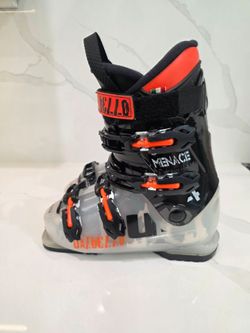 Ski boots 23 / 23.5 youth juniors 3 / 4