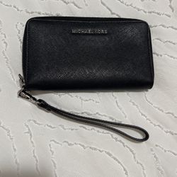Michael Kors Wristlet Wallet