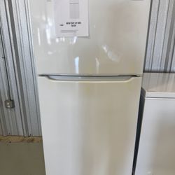 New Frigidaire Refrigerator 