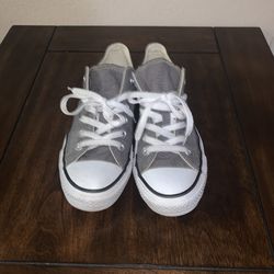Gray Low Top Converse M-5/W-7