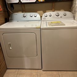 Nice White Whirlpool Washing Machine And Dryer Set