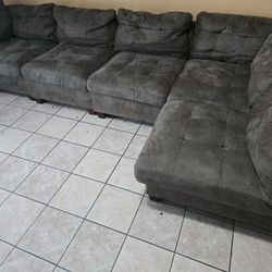 Sectional Sofa 