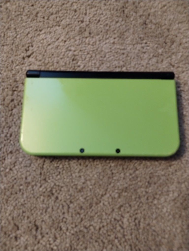 *new* Edition Nintendo 3ds Xl Yoshi Edition Lime Green