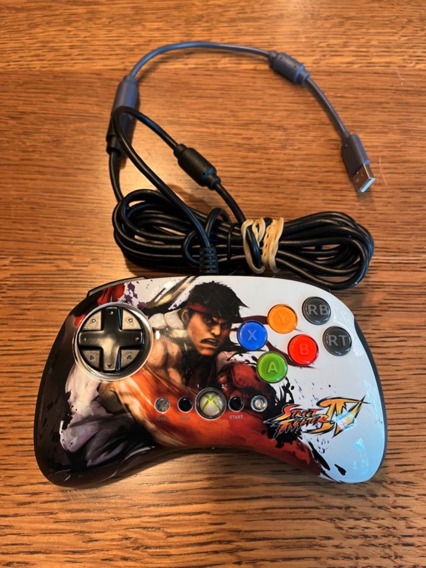 Xbox 360 Street Fighter IV Collector Edition Ryu FightPad Controller Wired