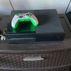 Xbox One and Controller