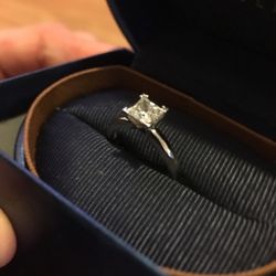 Brand new 1 carat diamond ring