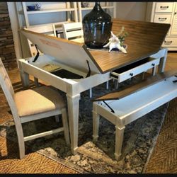 ⚪️ Ashley Skempton 6 Piece Lift Top Storage Table & 4 Chairs & Bench With Storage 🌟🌟 Brand New 👍 