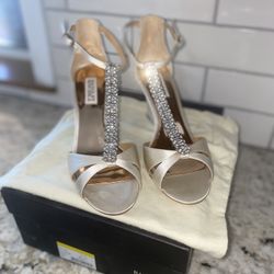 Never Worn!! Designer Badgley Mischka Romance Ivory Embellished Wedge