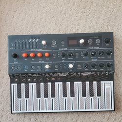 Arturia Microfreak 