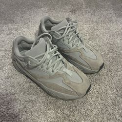 Yeezy Boost 700