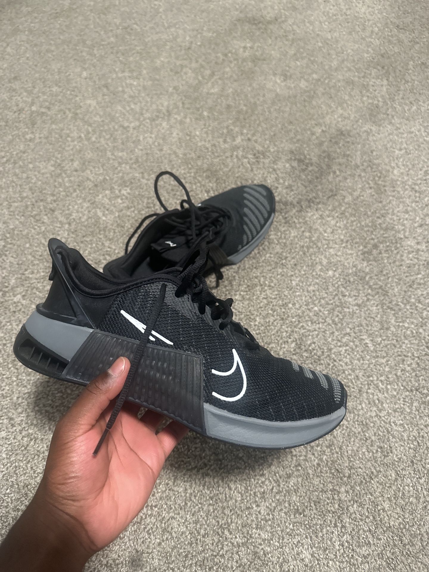 Nike Metcon 9 β Black/Gray β Size 9 (Like New Training Shoes)