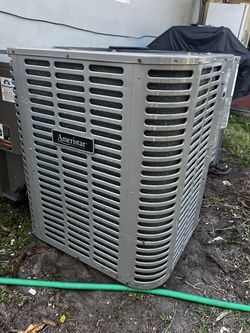A/C unit 4 ton condenser only