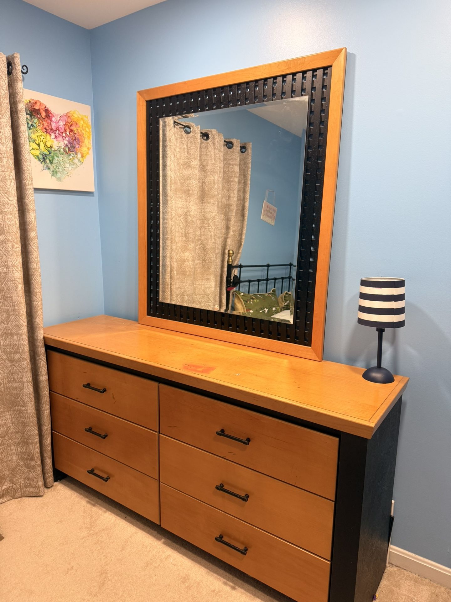 Free - Dresser With Mirror 