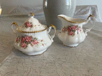 Paragon “Elizabeth Rose” Creamer & Sugar Set