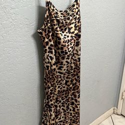 Women’s long dress, size XL