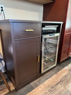 Wine fridge cabinet with storage