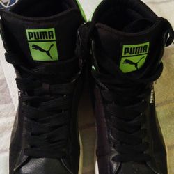 PUMAS SHOES SIZE 13 MENS